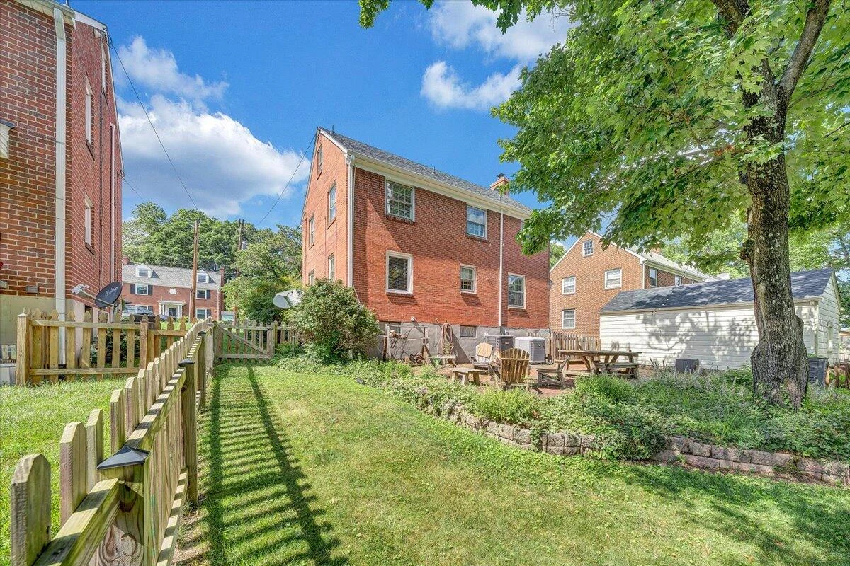 2746 Avenel AVE - Photo 43