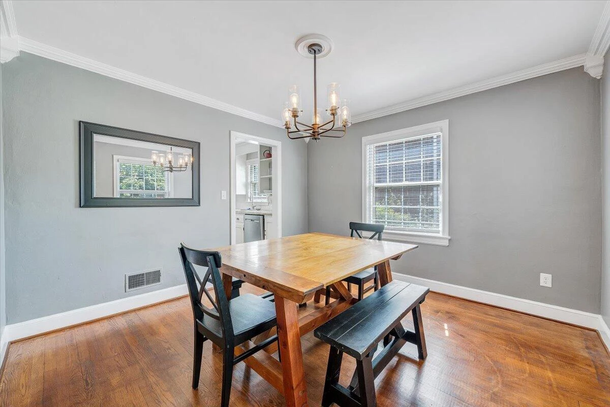 2746 Avenel AVE - Photo 9