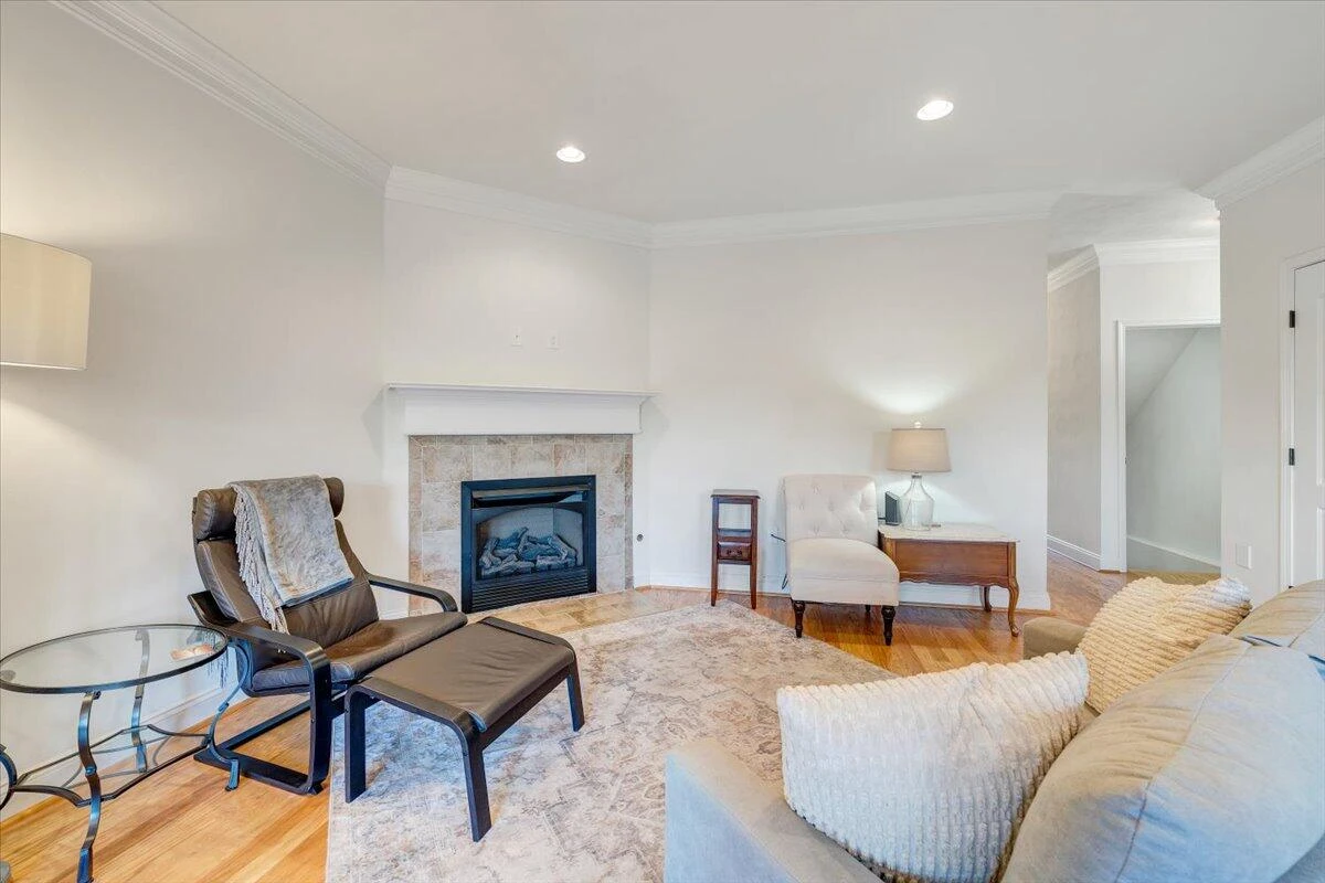 879 Walhalla CT - Photo 15