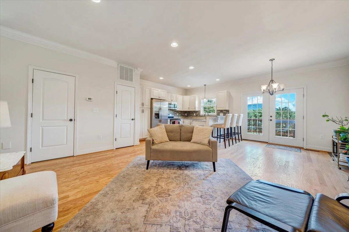 879 Walhalla CT - Photo 16