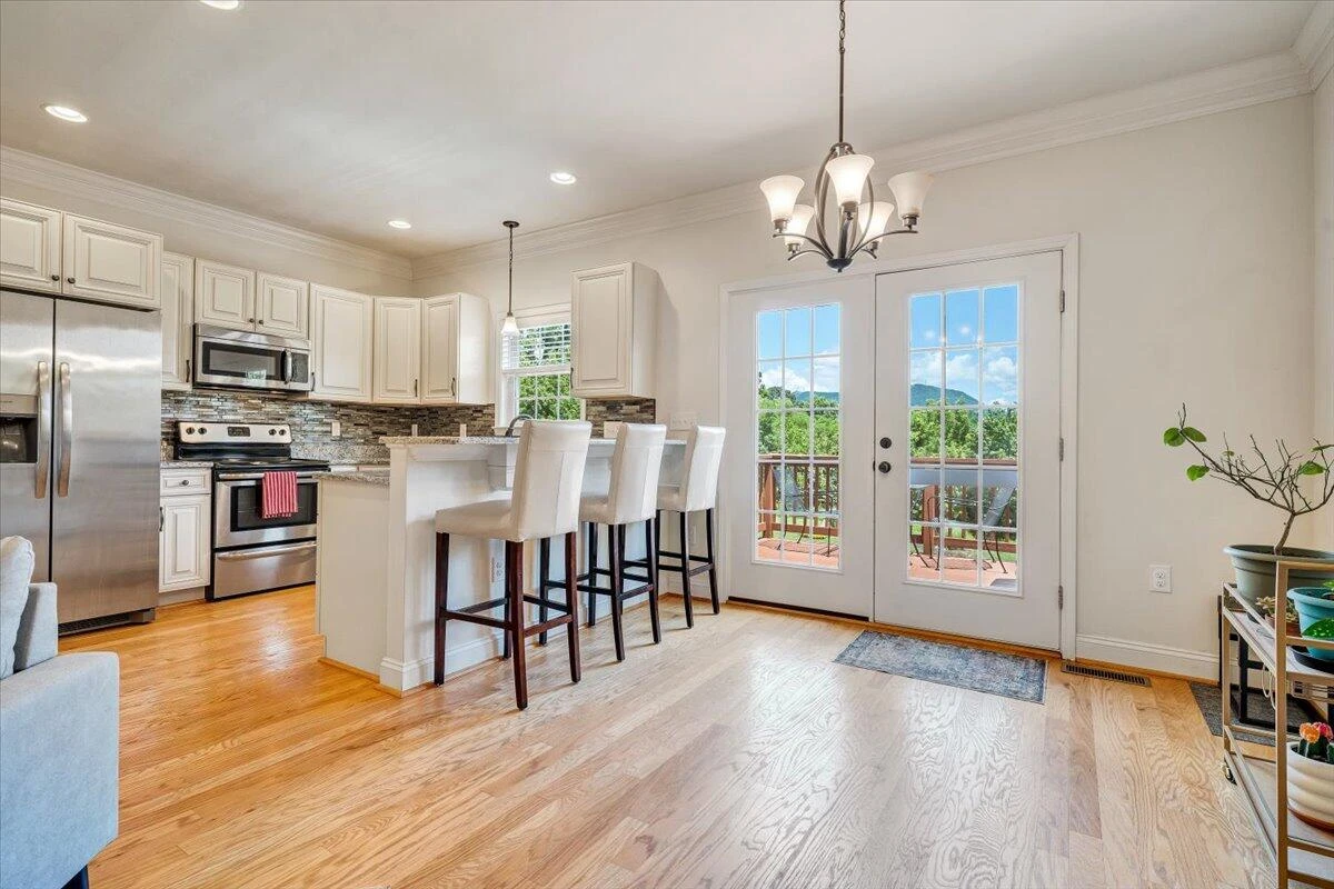 879 Walhalla CT - Photo 18