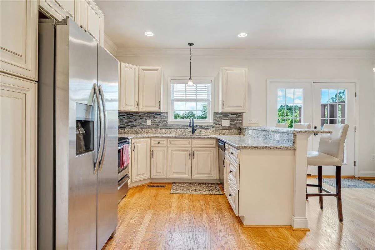 879 Walhalla CT - Photo 20