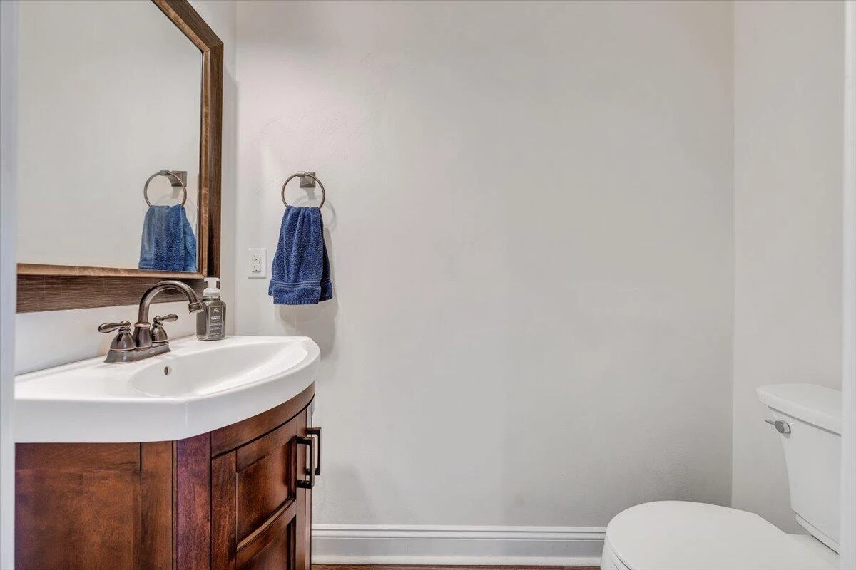 879 Walhalla CT - Photo 26