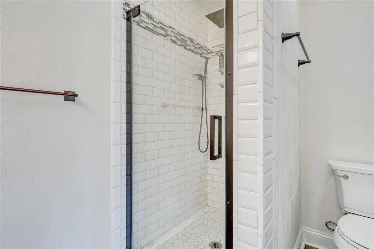 879 Walhalla CT - Photo 32