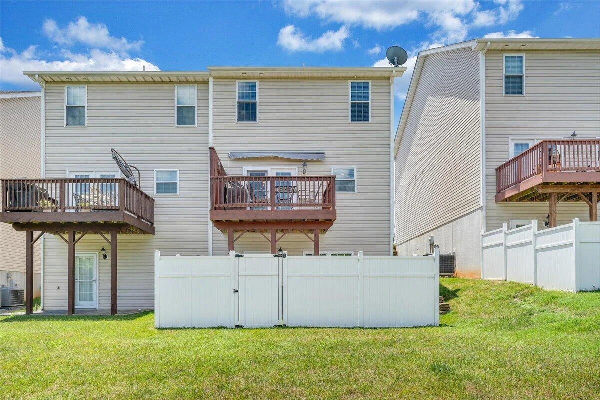 879 Walhalla CT - Photo 49