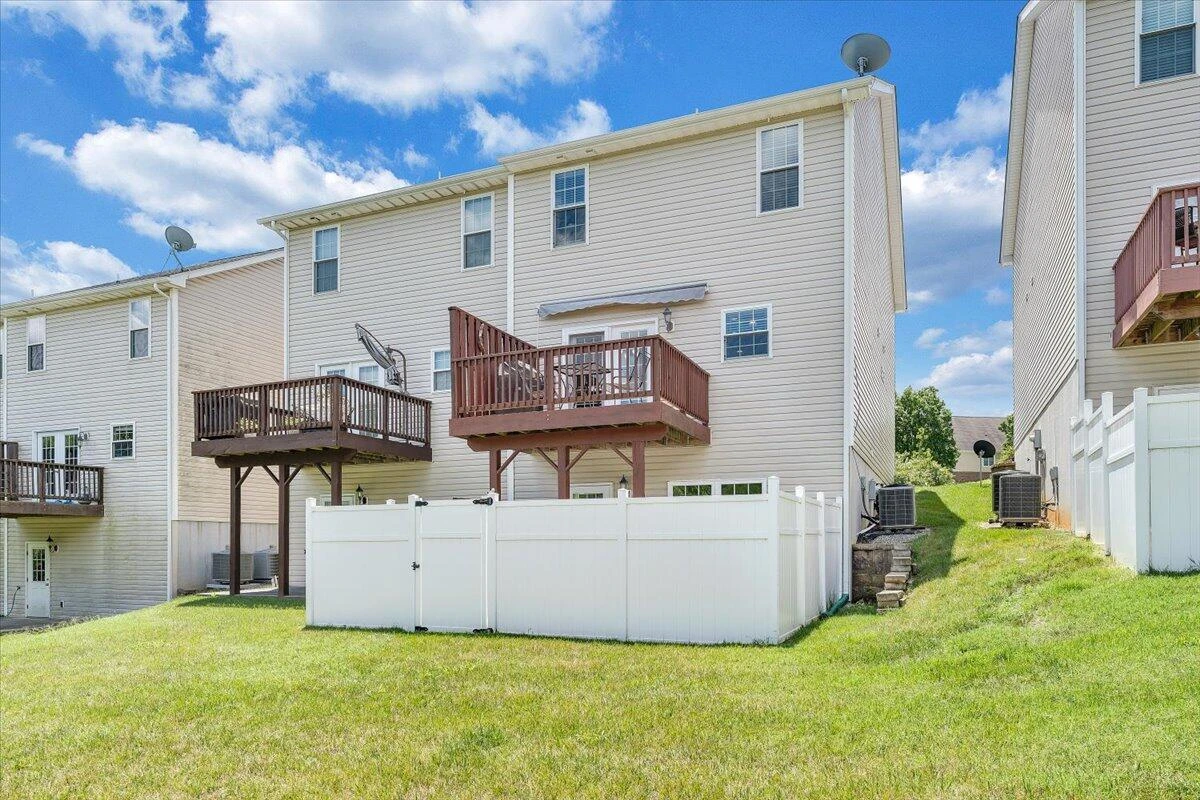 879 Walhalla CT - Photo 50