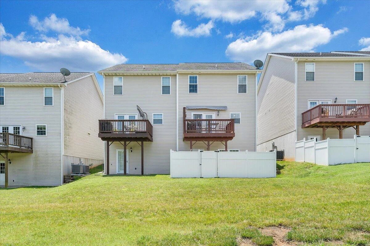 879 Walhalla CT - Photo 51