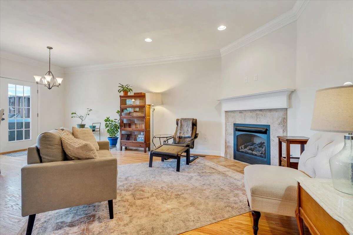 879 Walhalla CT - Photo 10