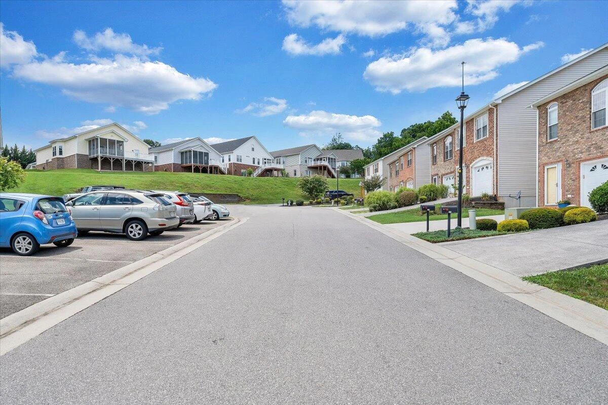 879 Walhalla CT - Photo 65