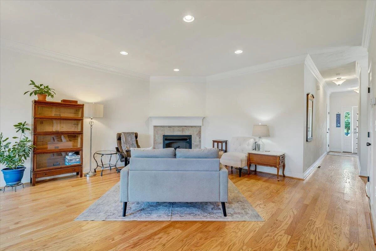 879 Walhalla CT - Photo 11