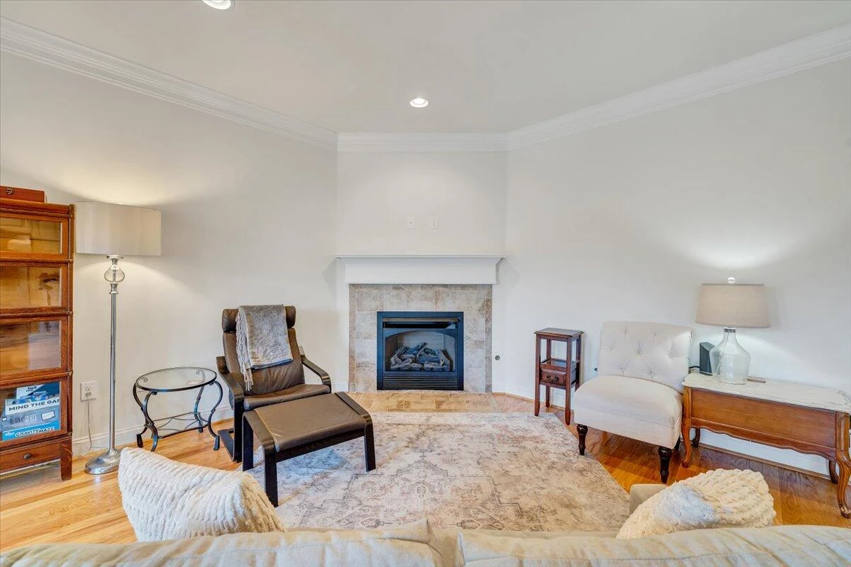879 Walhalla CT - Photo 12