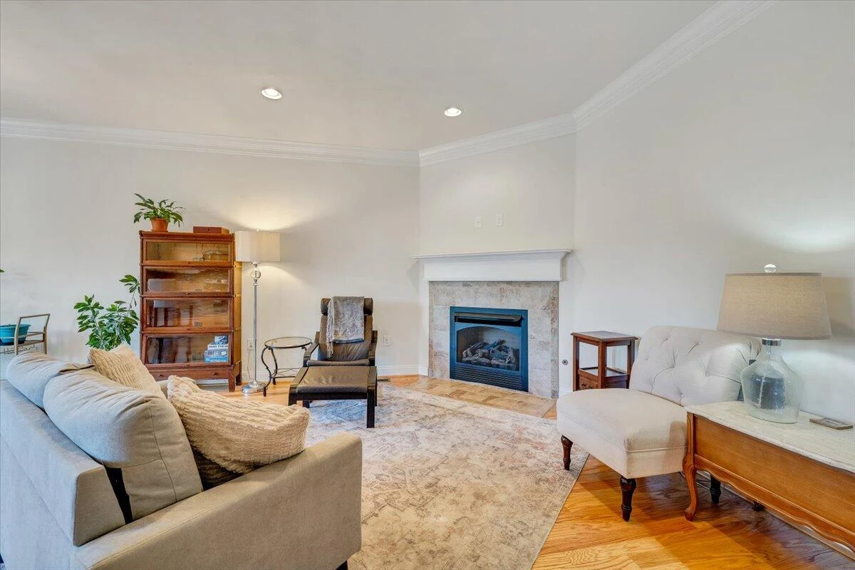 879 Walhalla CT - Photo 13