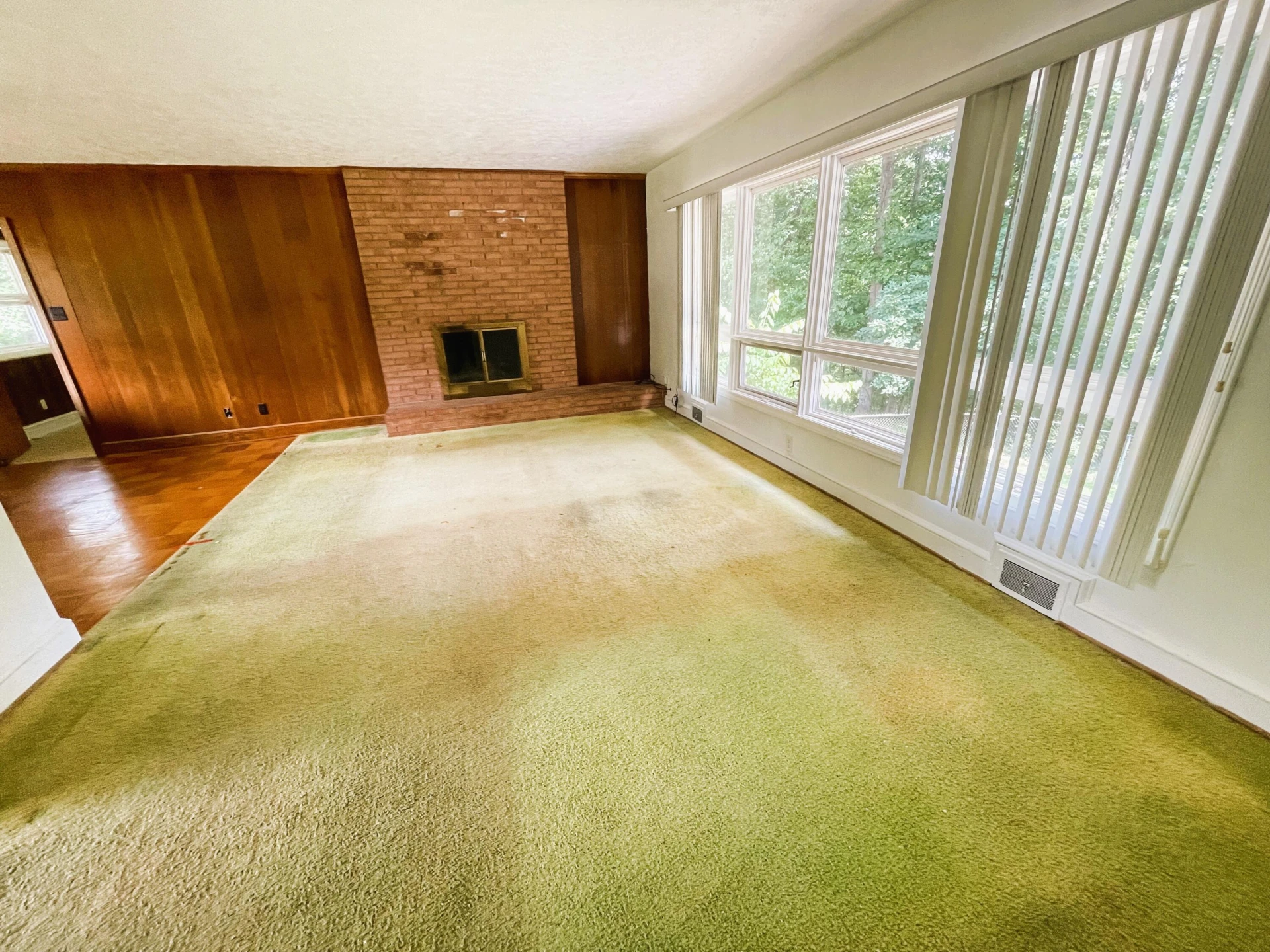 3881 LONGVIEW DR - Photo 8