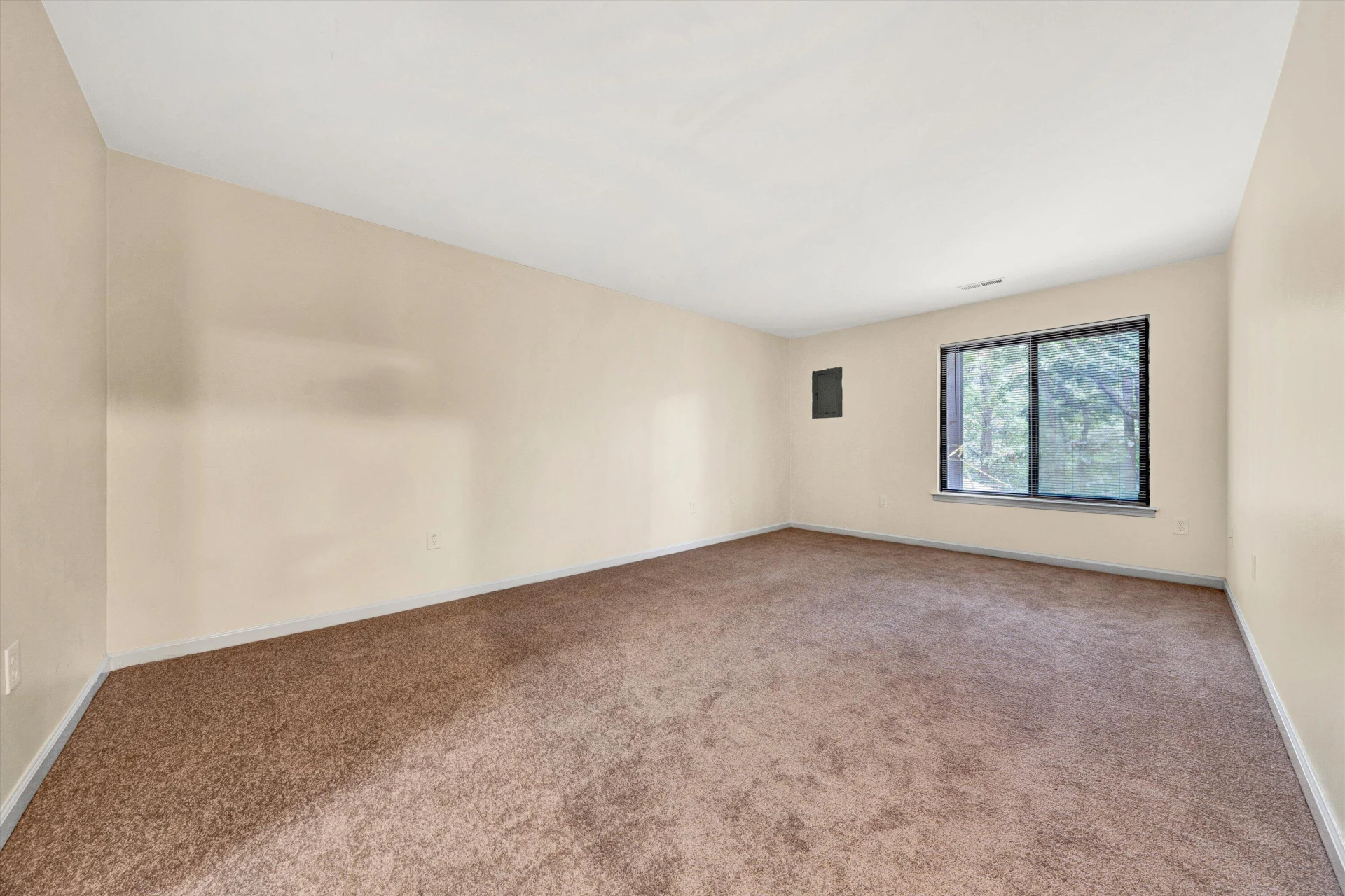 3361 Forest Ridge RD - Photo 16