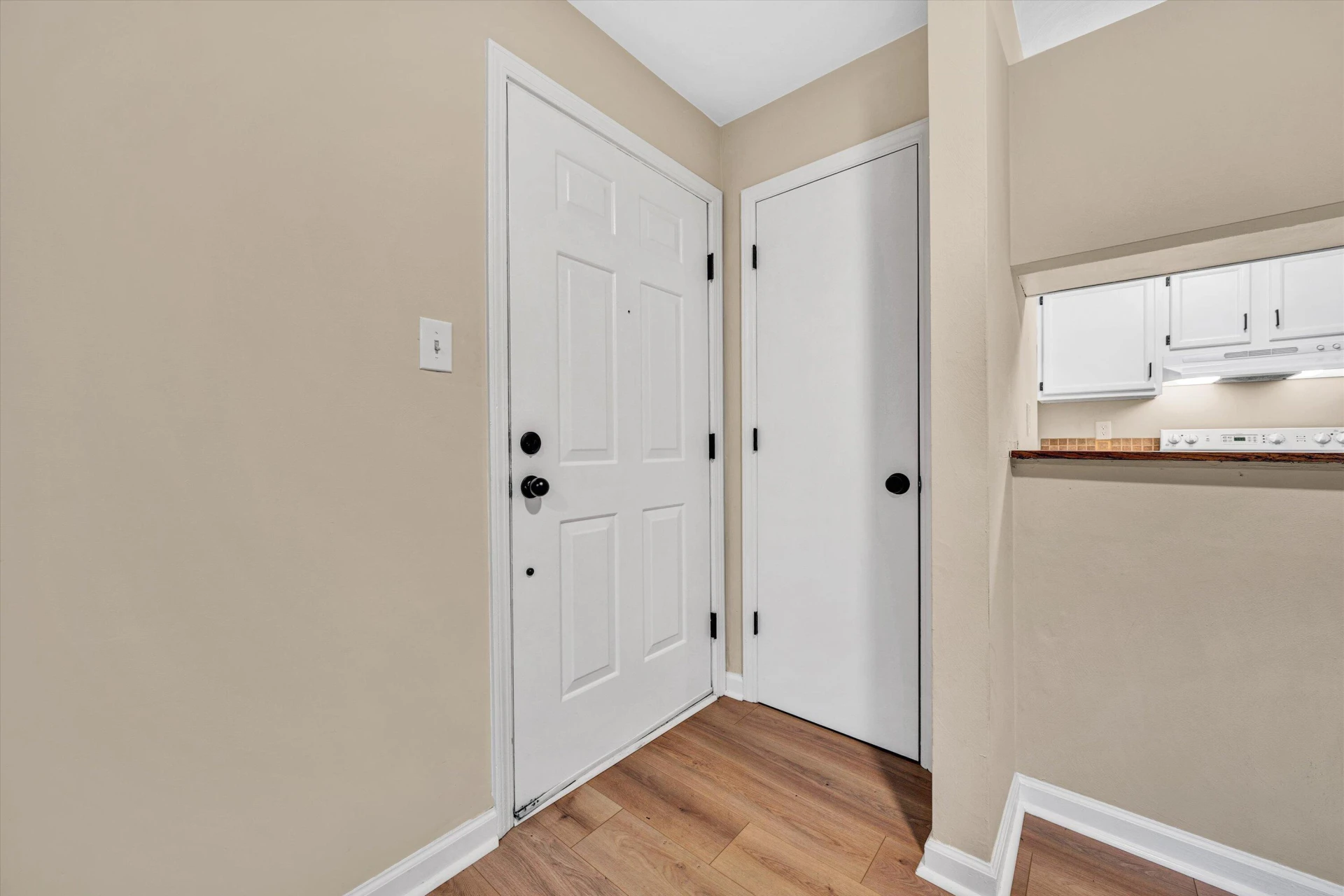 3361 Forest Ridge RD - Photo 4