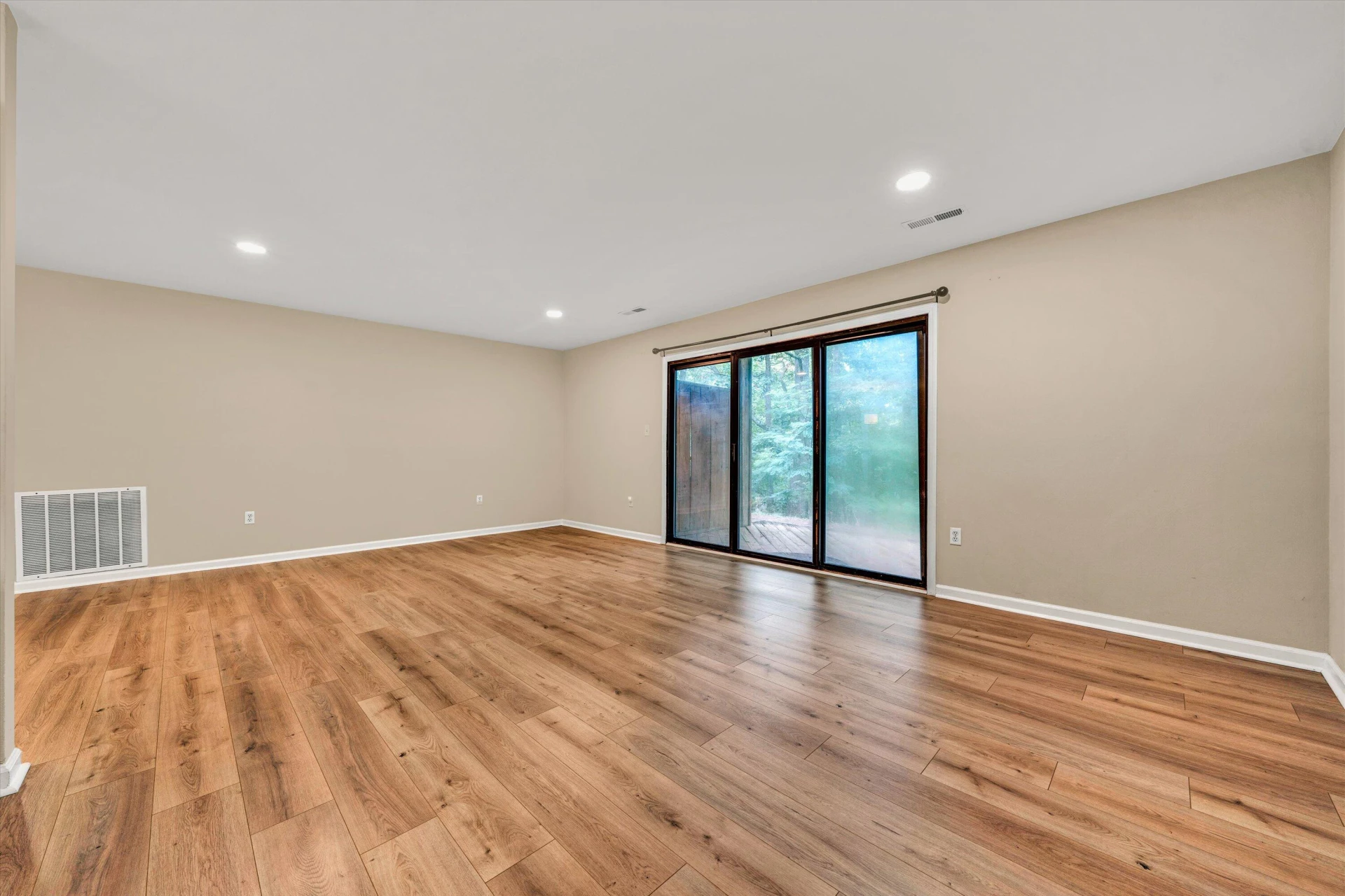 3361 Forest Ridge RD - Photo 5