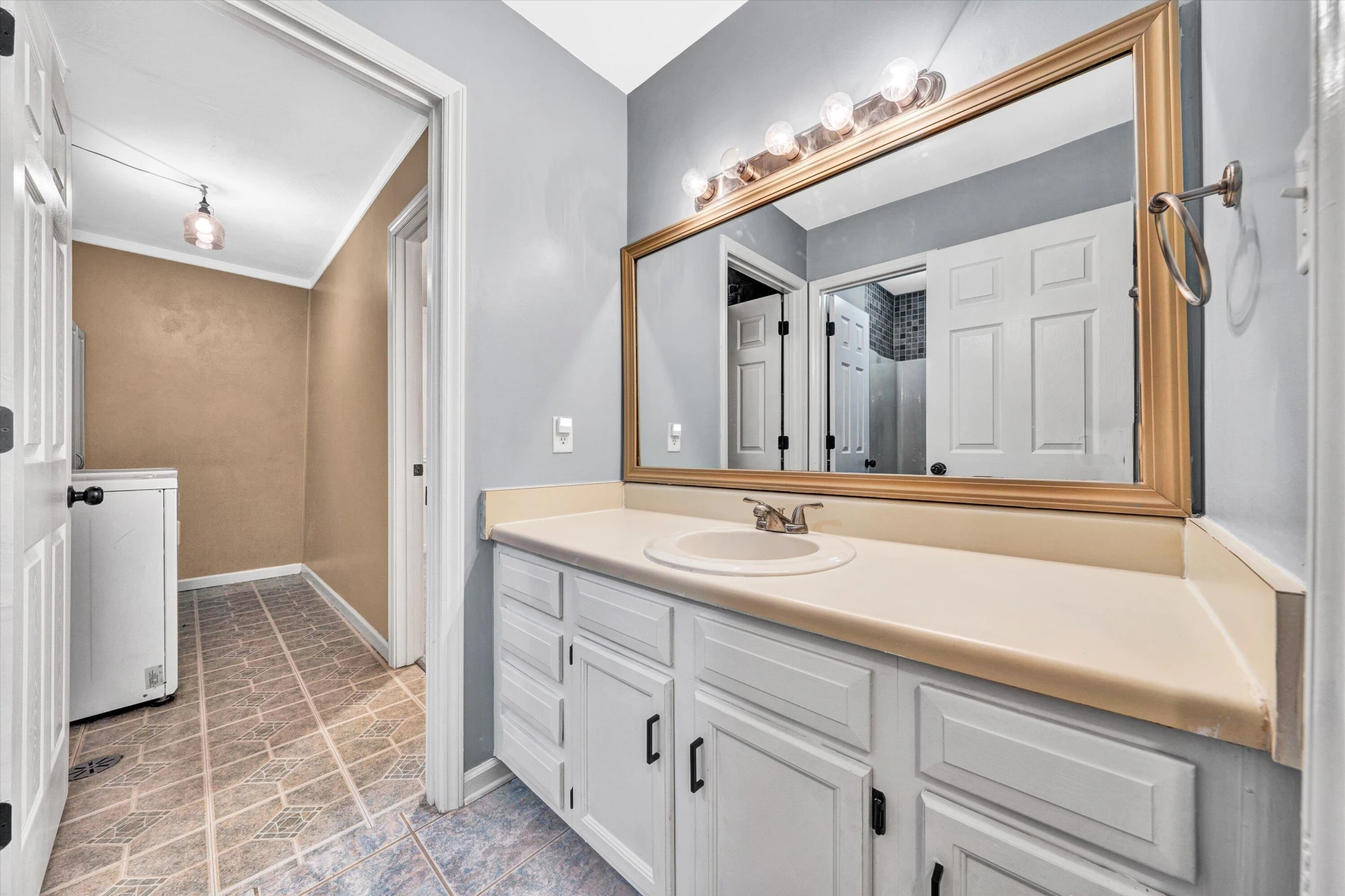 3361 Forest Ridge RD - Photo 9