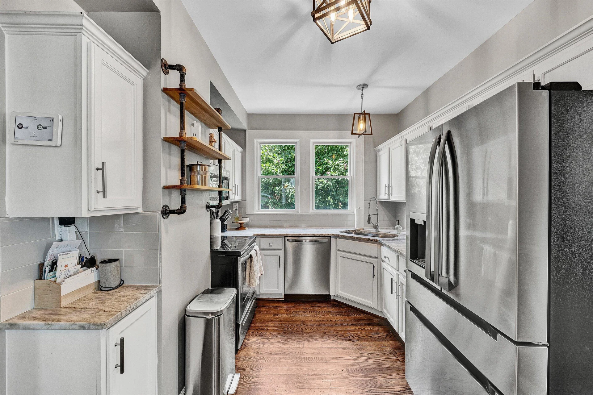 2120 Denniston AVE - Photo 11