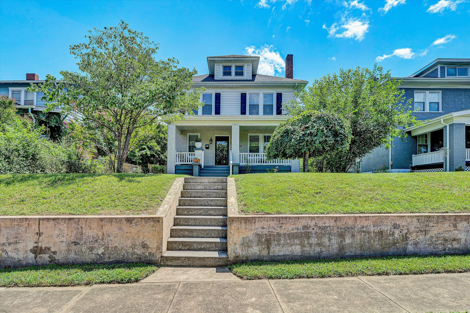 2120 Denniston AVE - Photo 2
