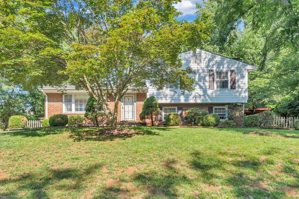3403 Greencliff RD