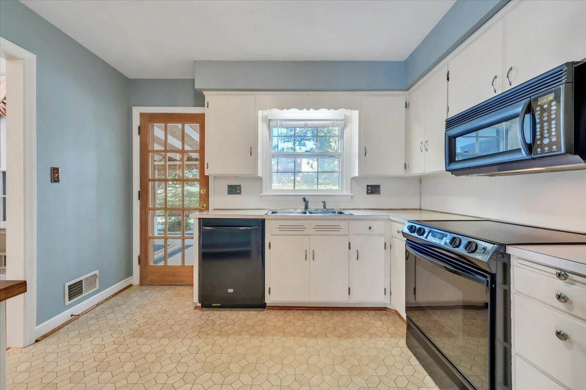 3403 Greencliff RD - Photo 19