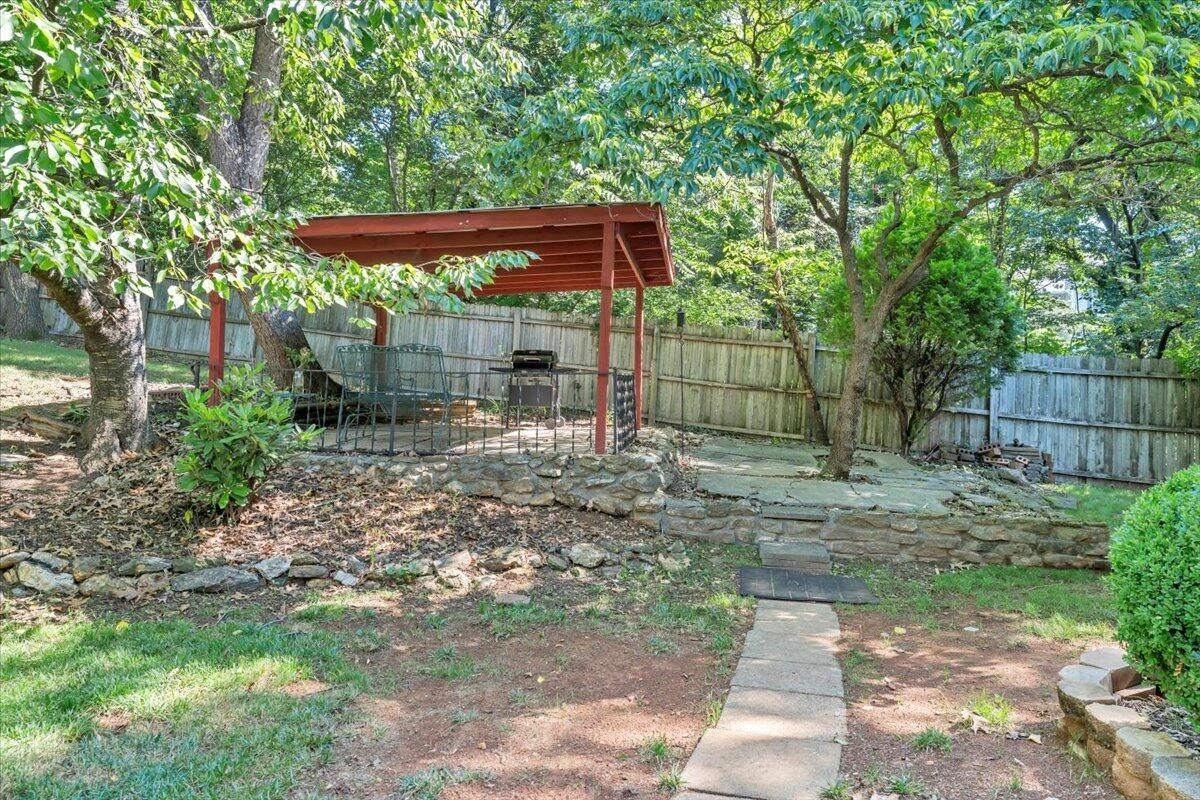 3403 Greencliff RD - Photo 9