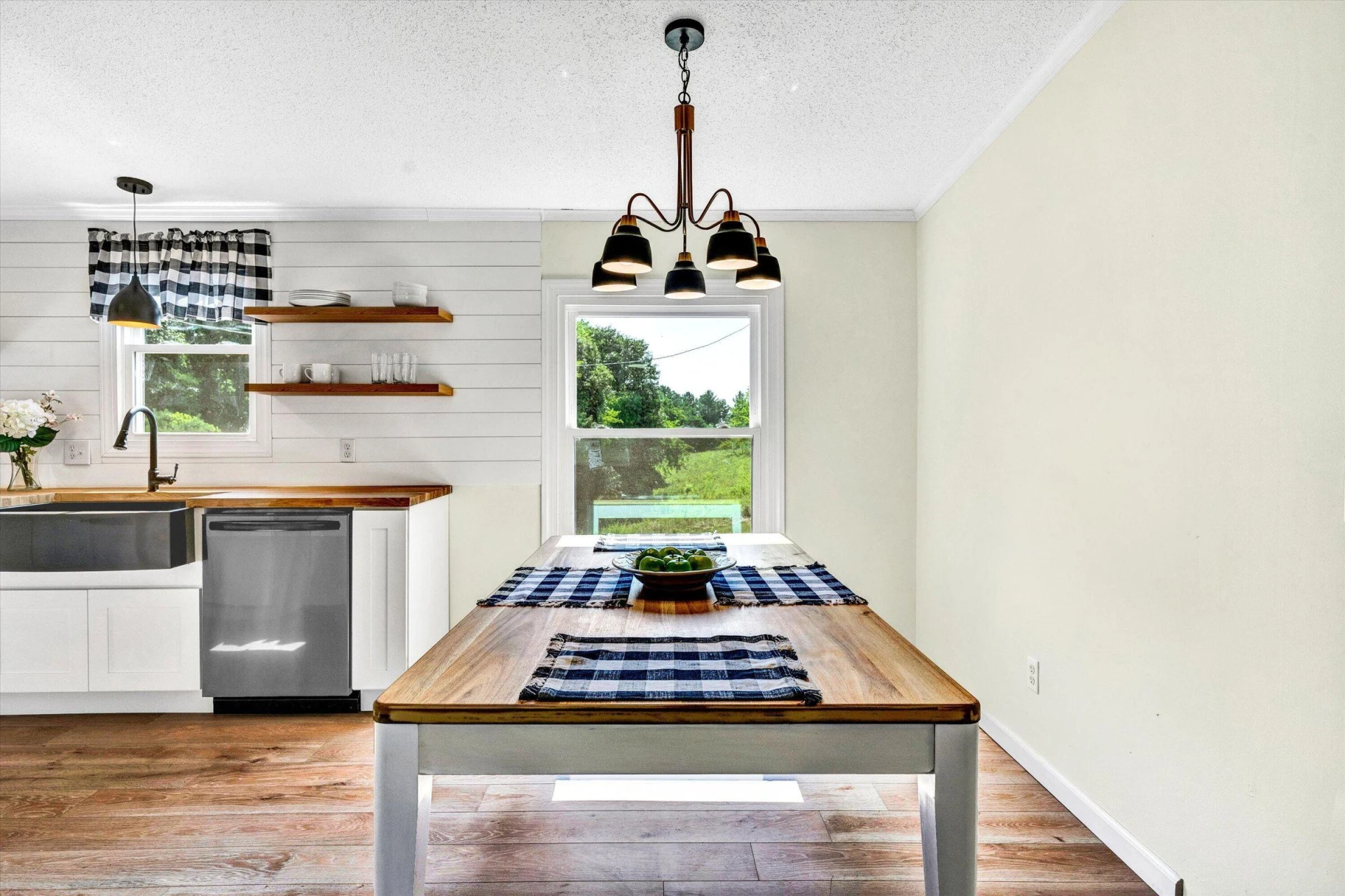 7810 Edwardsville RD - Photo 11