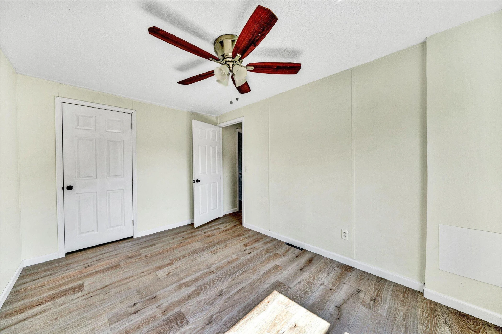 7810 Edwardsville RD - Photo 33