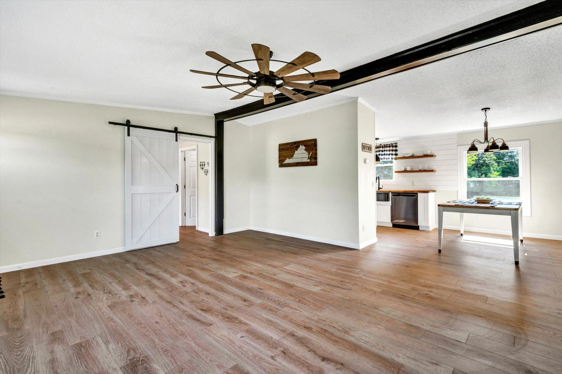 7810 Edwardsville RD - Photo 9