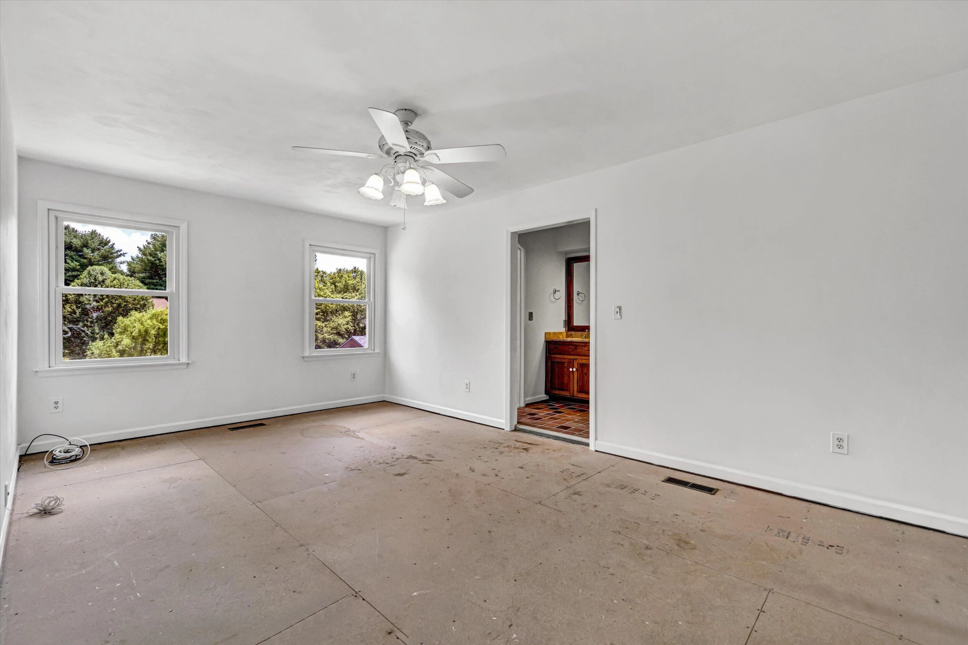 160 Ivy LN - Photo 12
