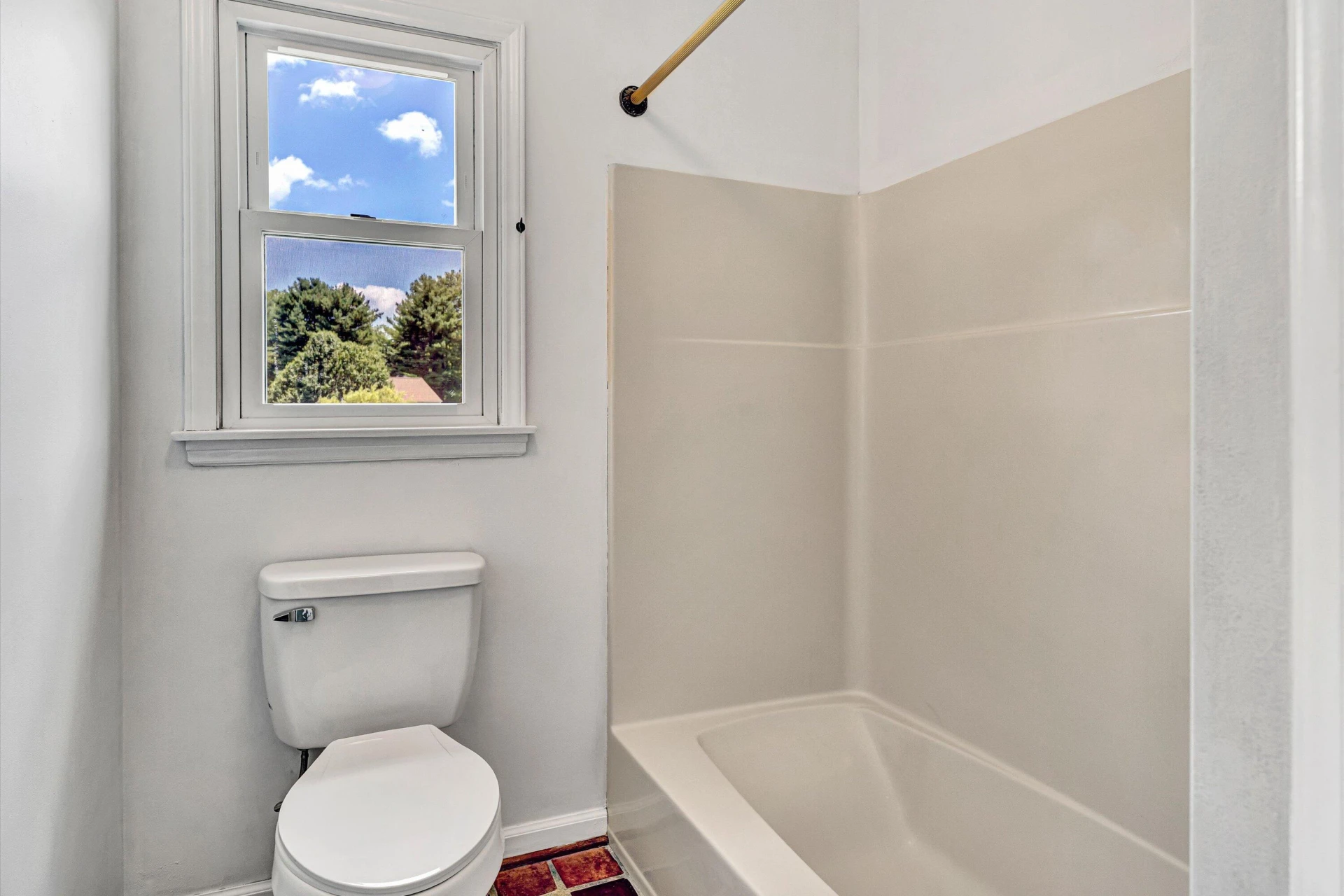 160 Ivy LN - Photo 15
