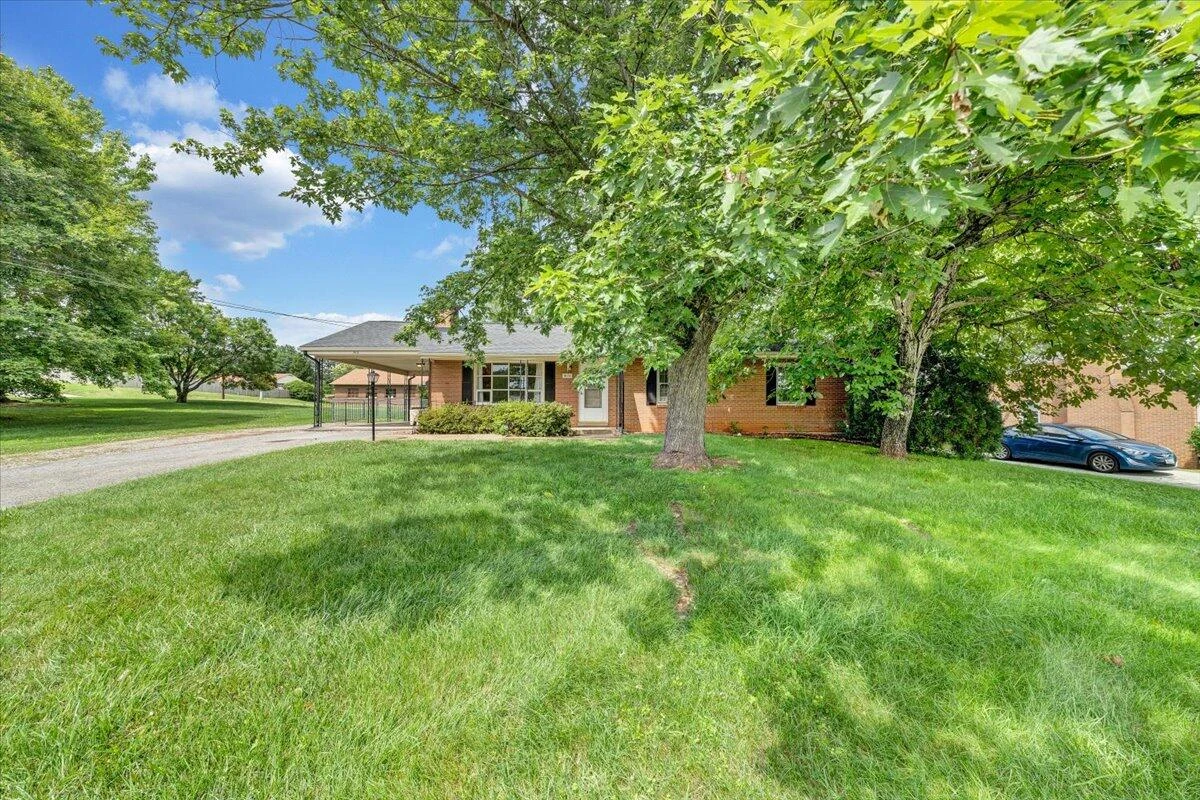 910 Woodhaven DR - Photo 31
