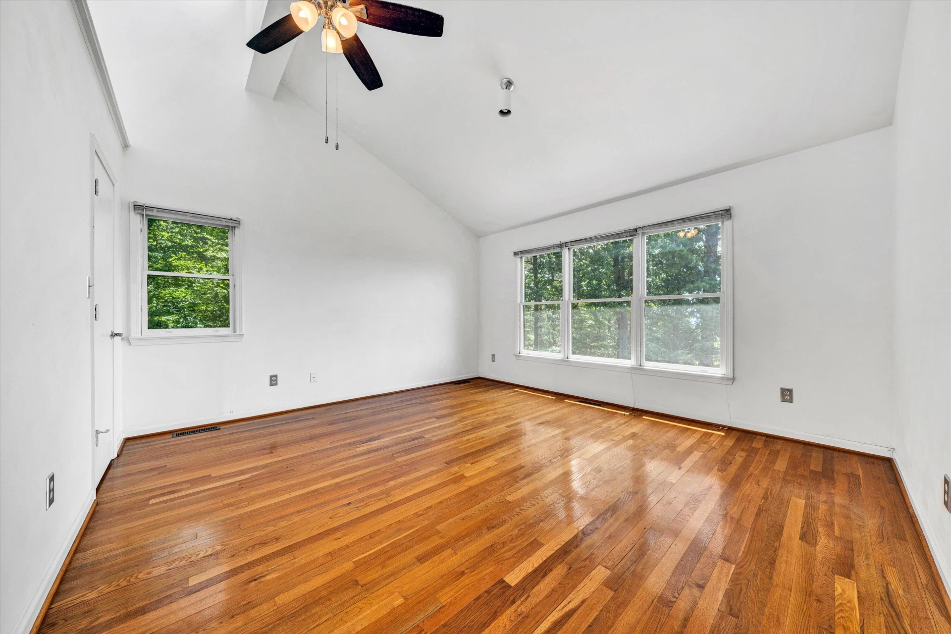 2525 Timberview RD - Photo 15