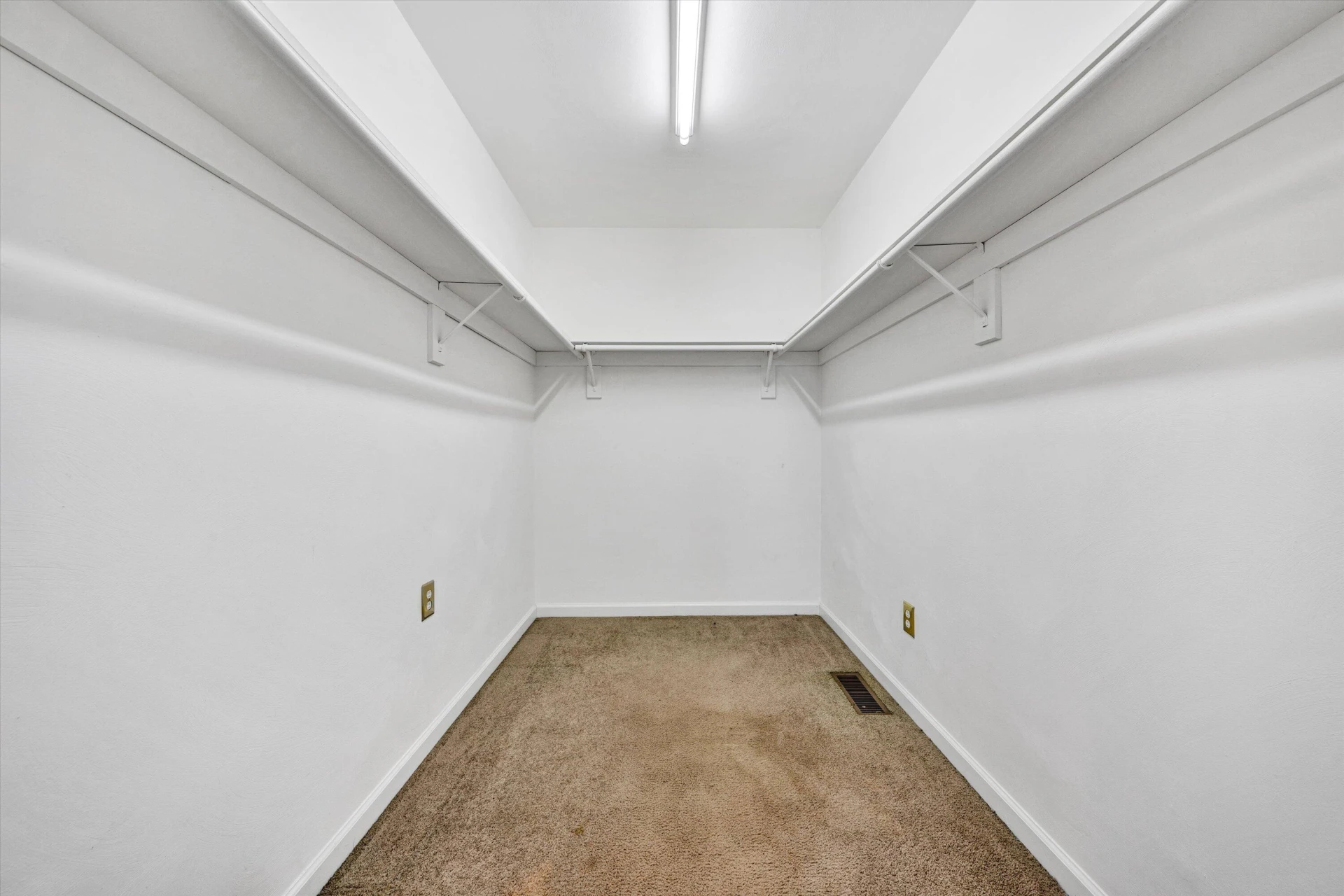 2525 Timberview RD - Photo 19