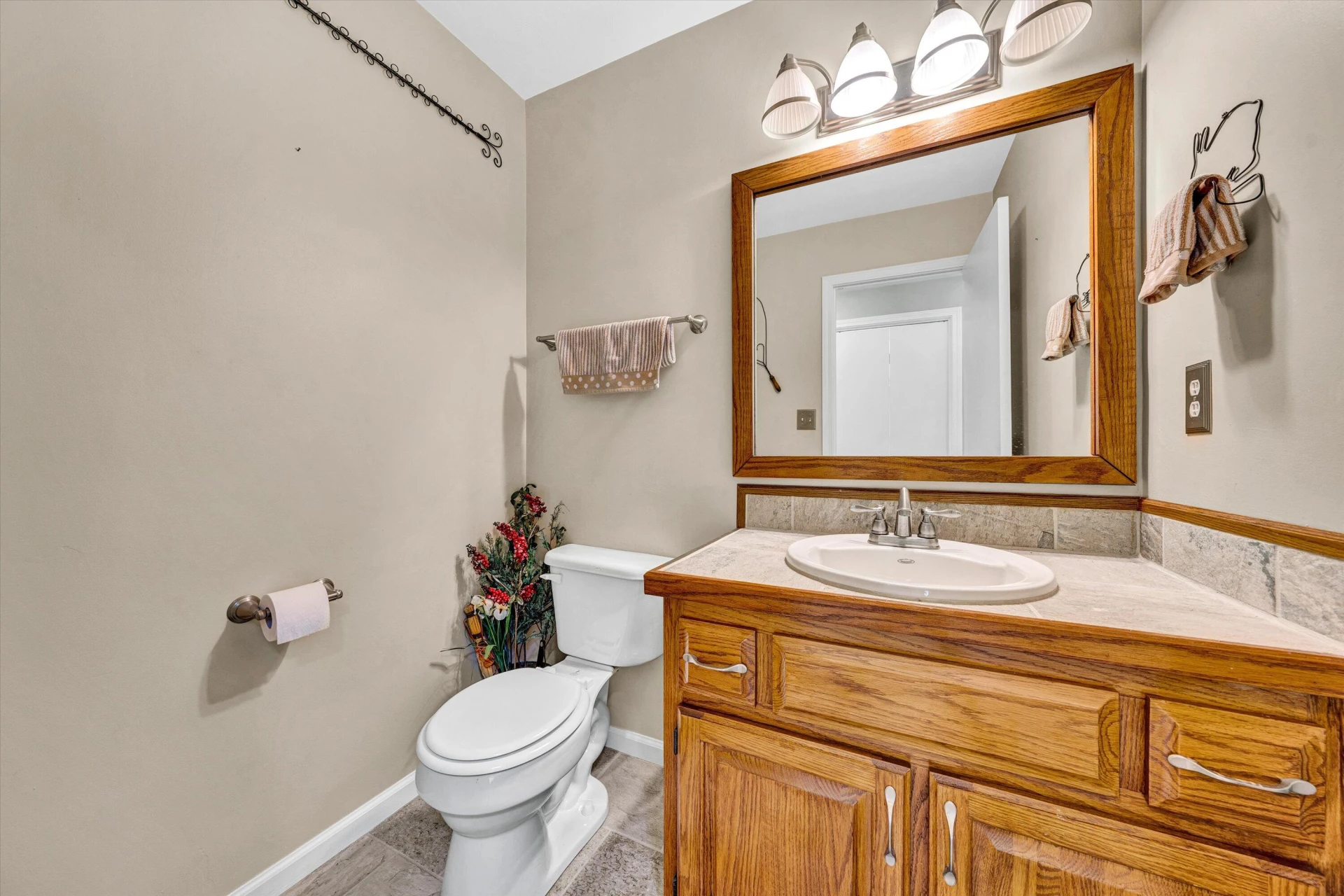 2525 Timberview RD - Photo 20