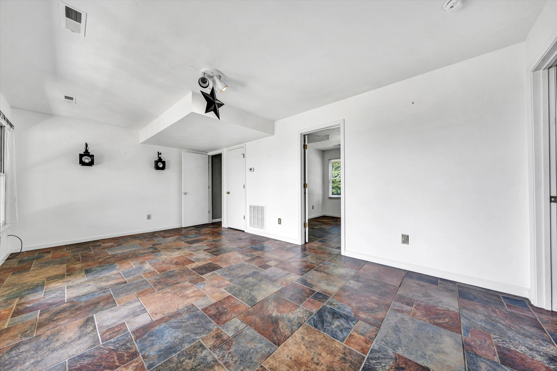 2525 Timberview RD - Photo 29