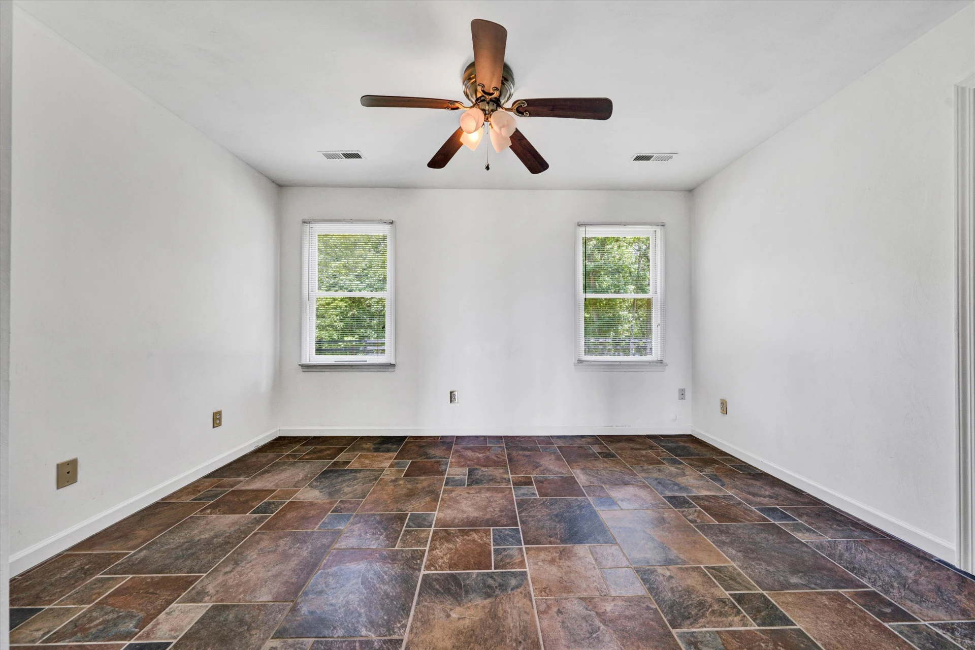 2525 Timberview RD - Photo 30