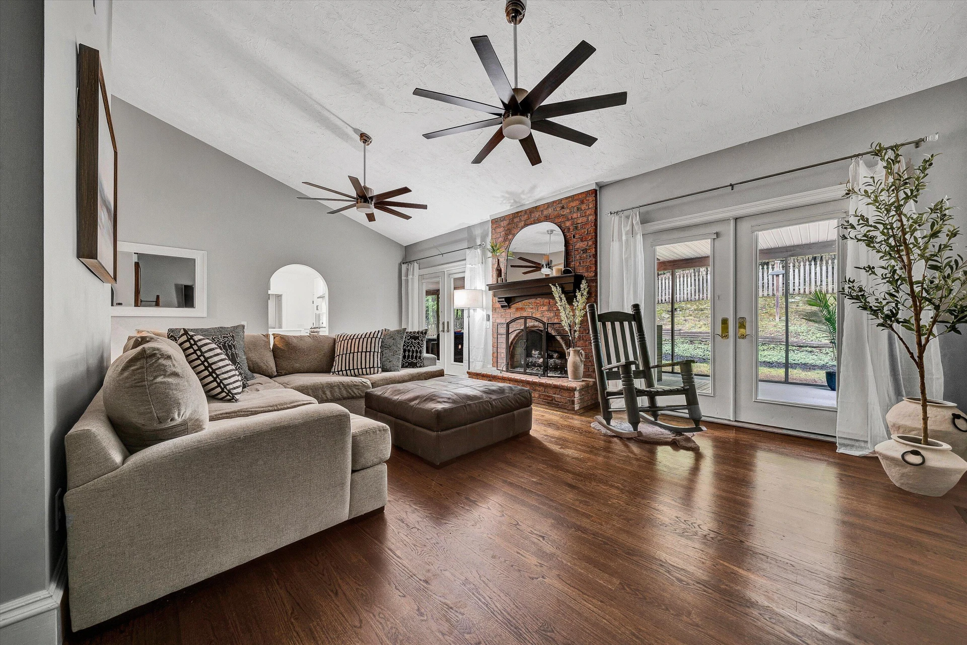 7730 Old Mill Forest DR - Photo 17