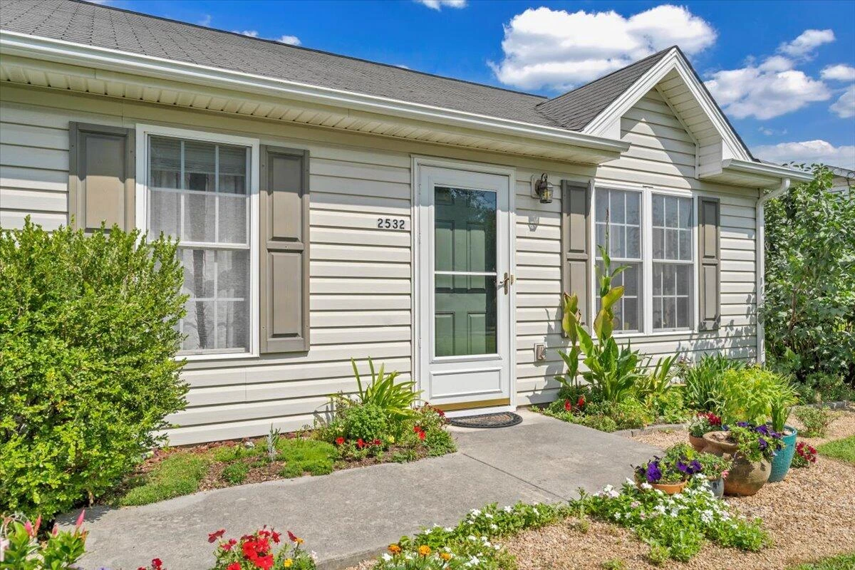 2532 Radford RD - Photo 2