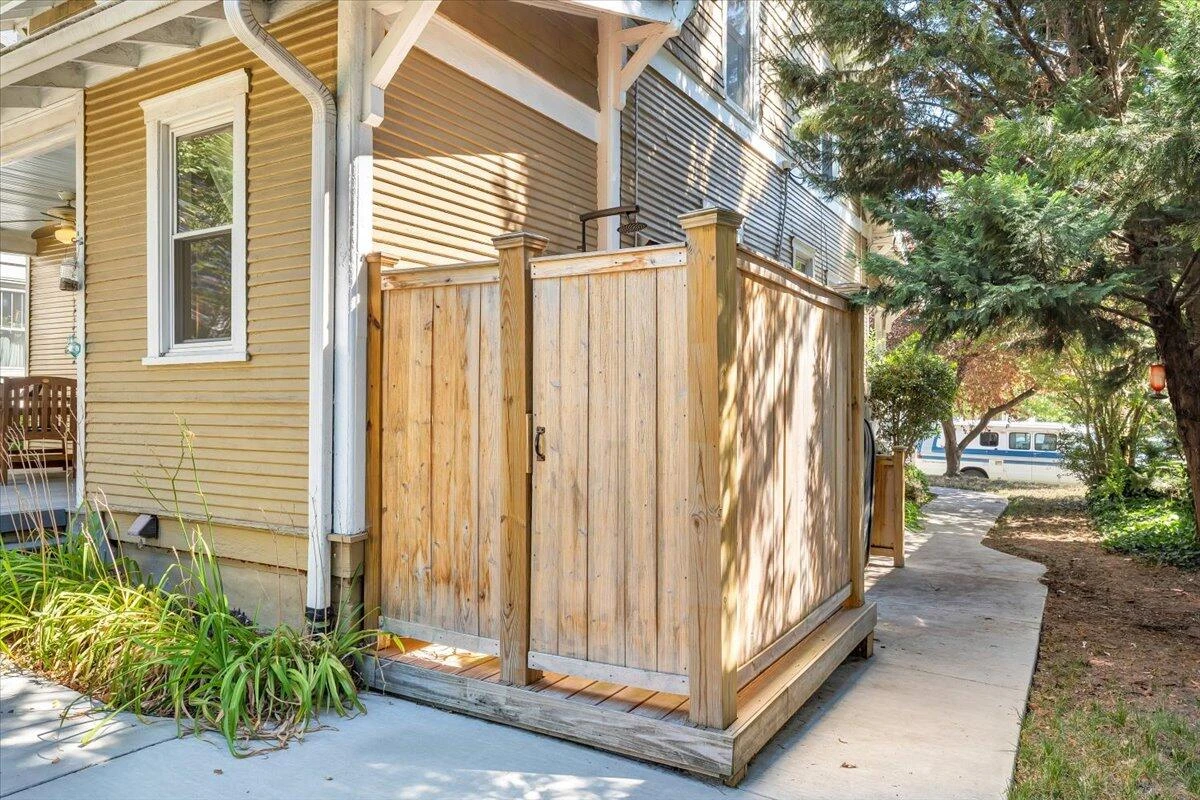 519 Arbutus AVE - Photo 42