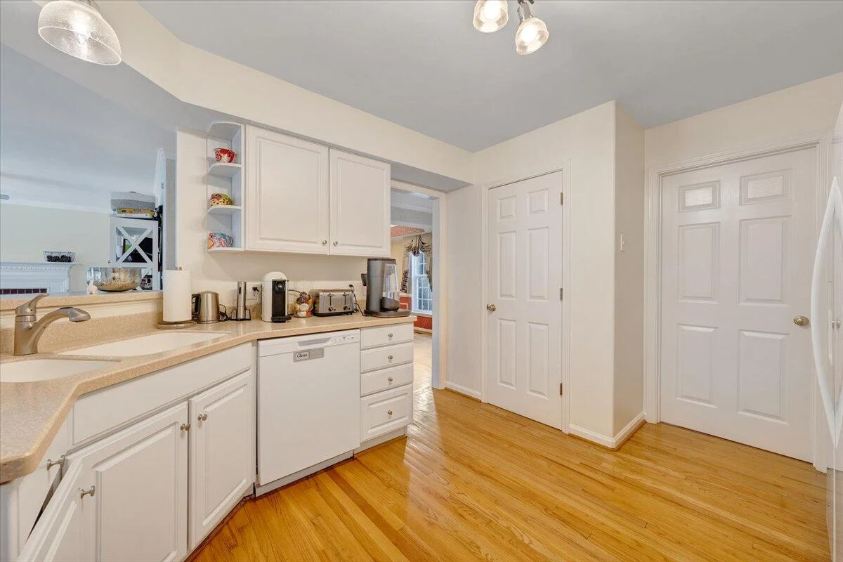 6024 Chagall DR - Photo 16