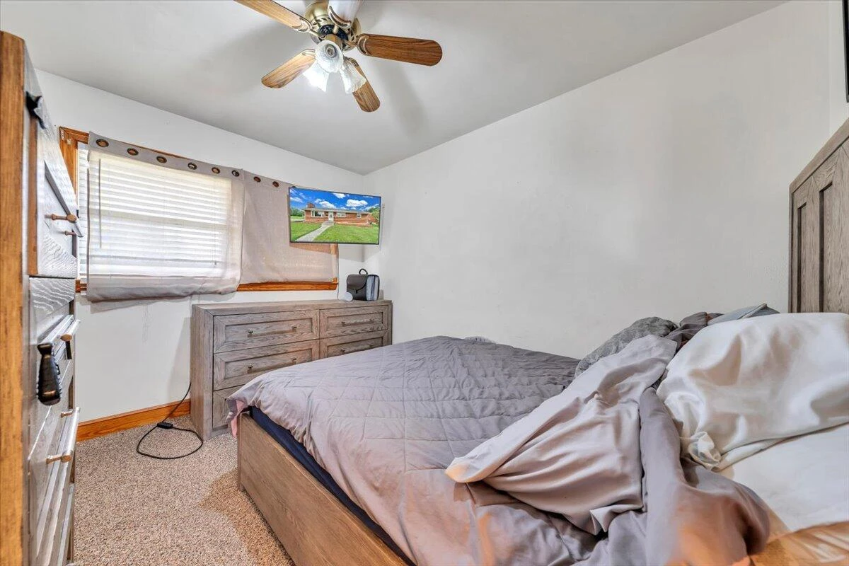 202 FRONTIER RD - Photo 12