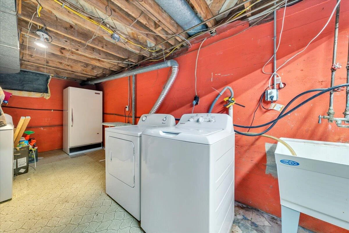 202 FRONTIER RD - Photo 19