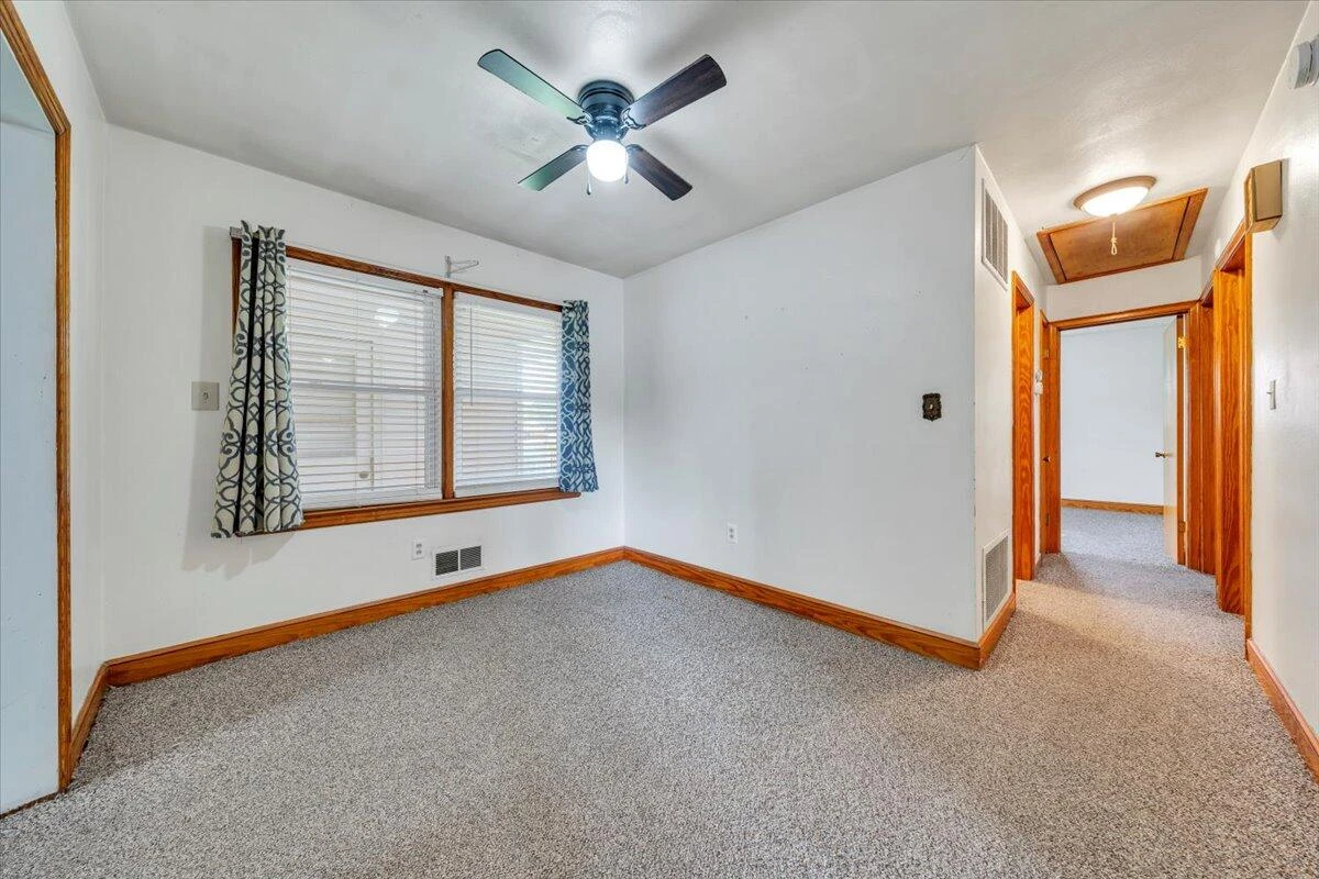 202 FRONTIER RD - Photo 9