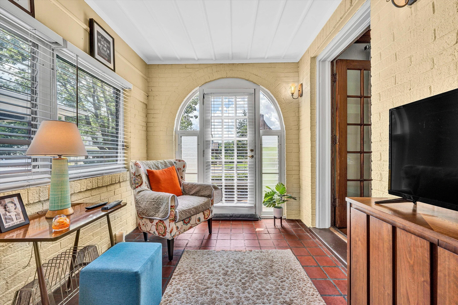 2511 Avenel AVE - Photo 15