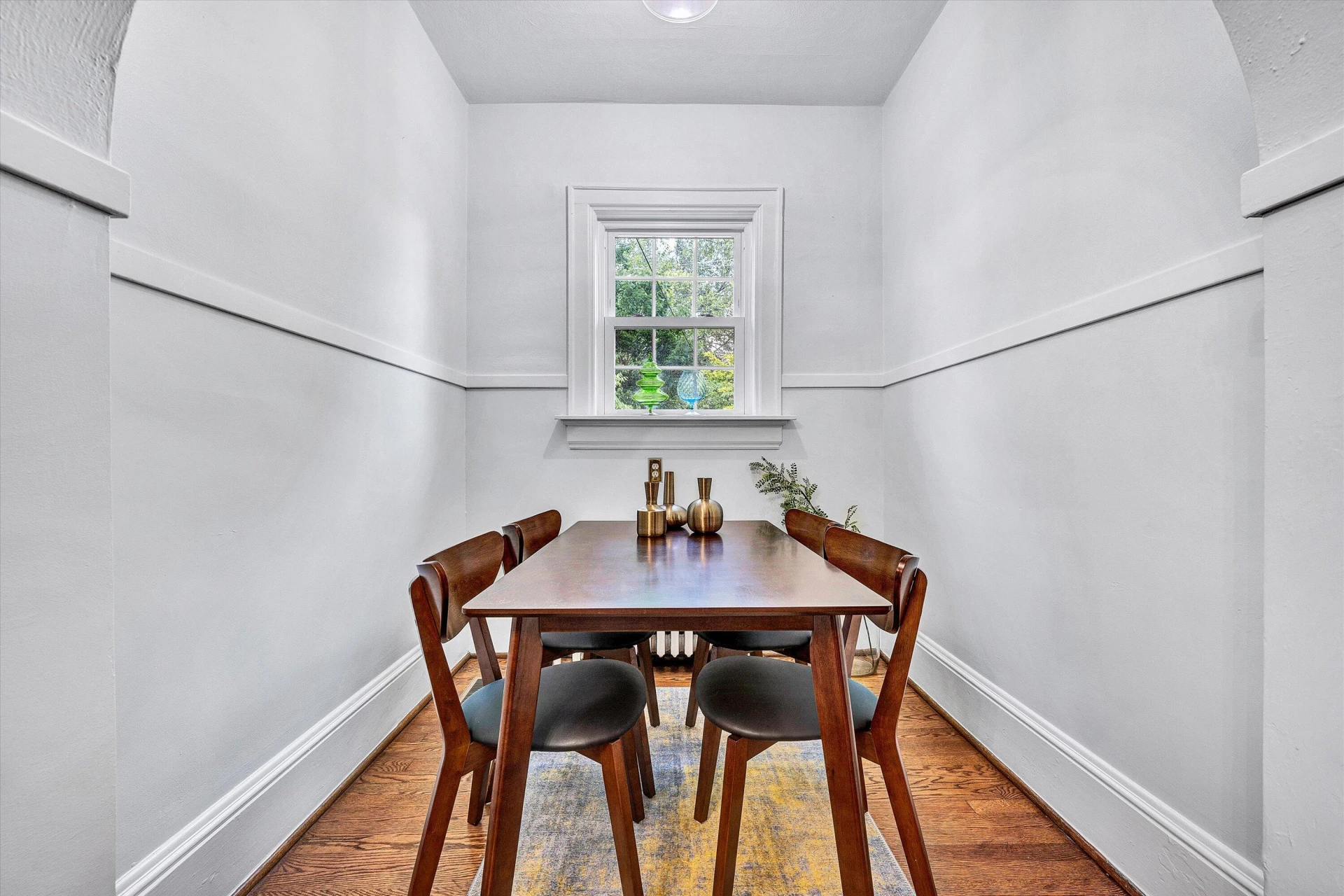 2511 Avenel AVE - Photo 23