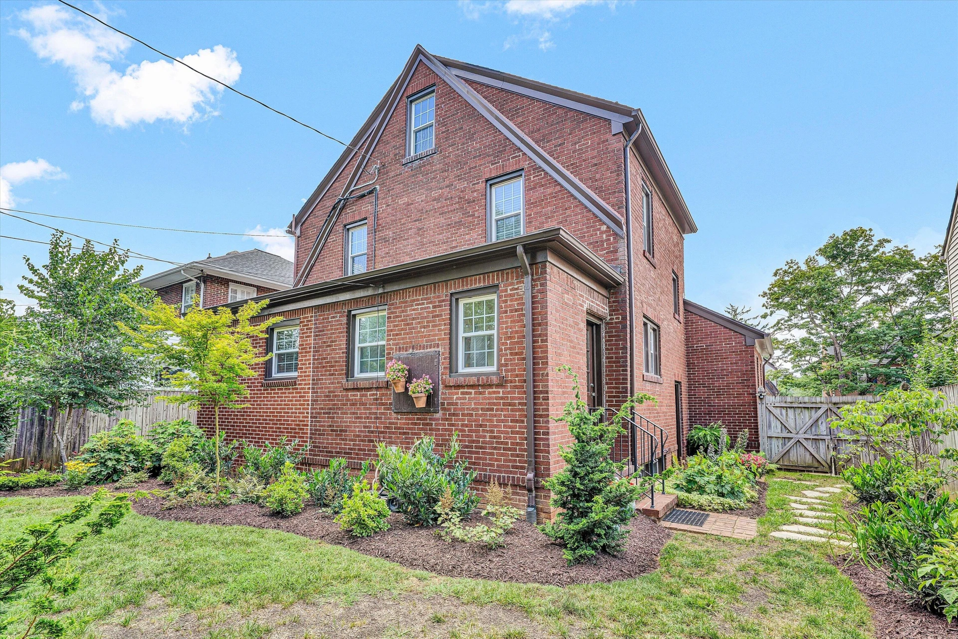 2511 Avenel AVE - Photo 38