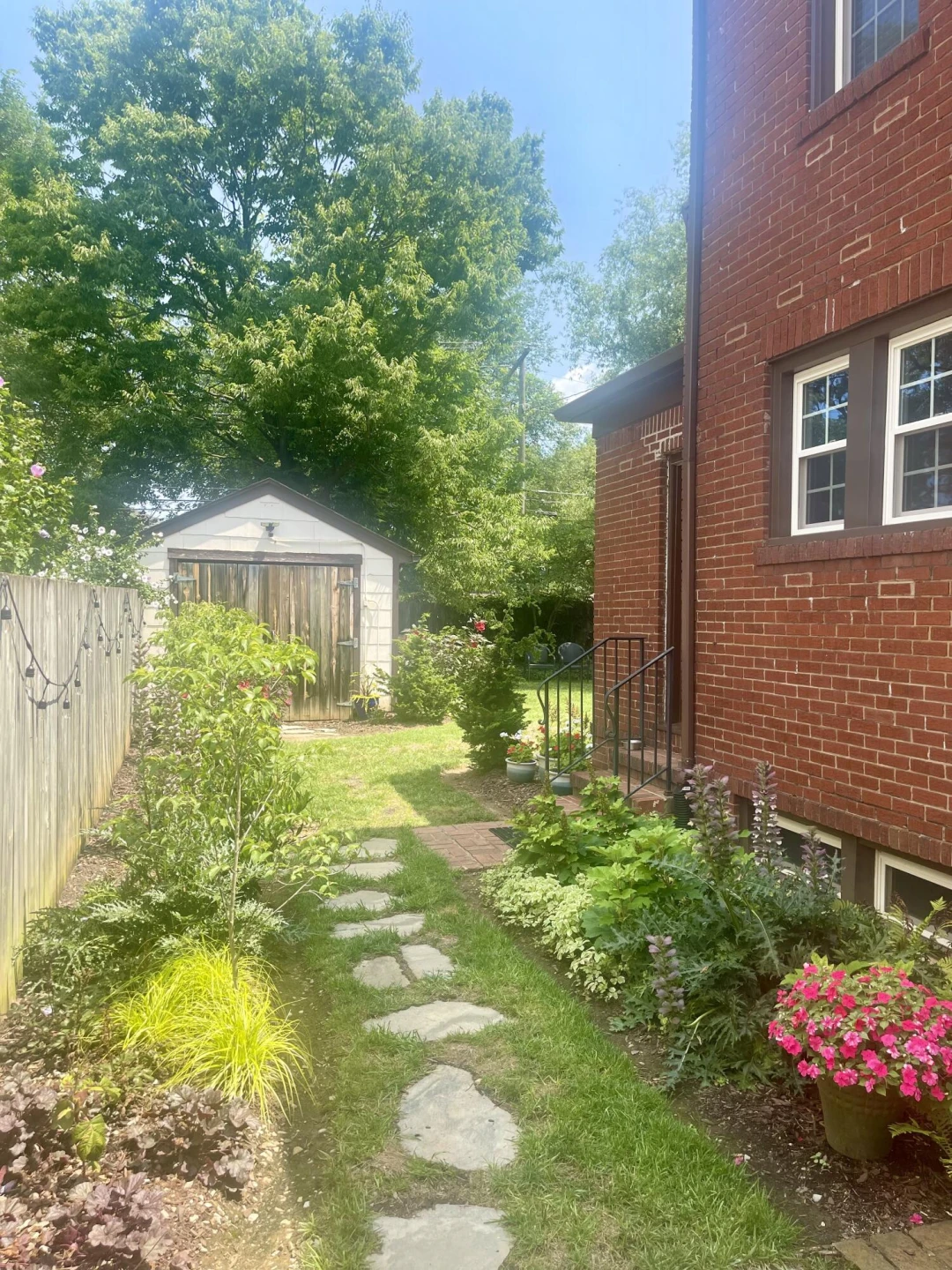 2511 Avenel AVE - Photo 39