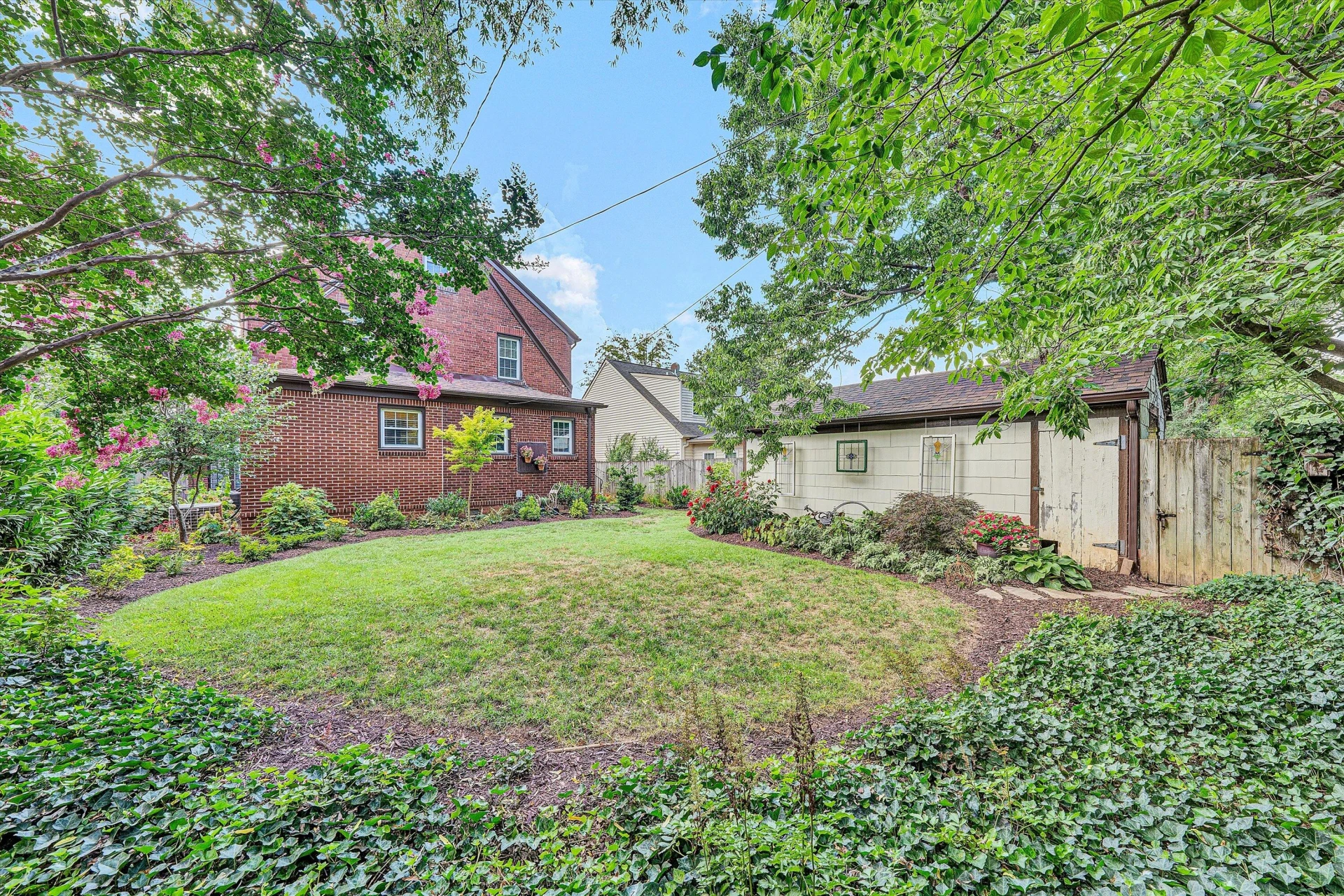 2511 Avenel AVE - Photo 42