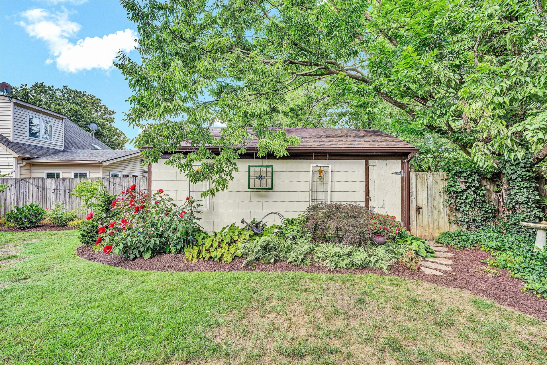 2511 Avenel AVE - Photo 43